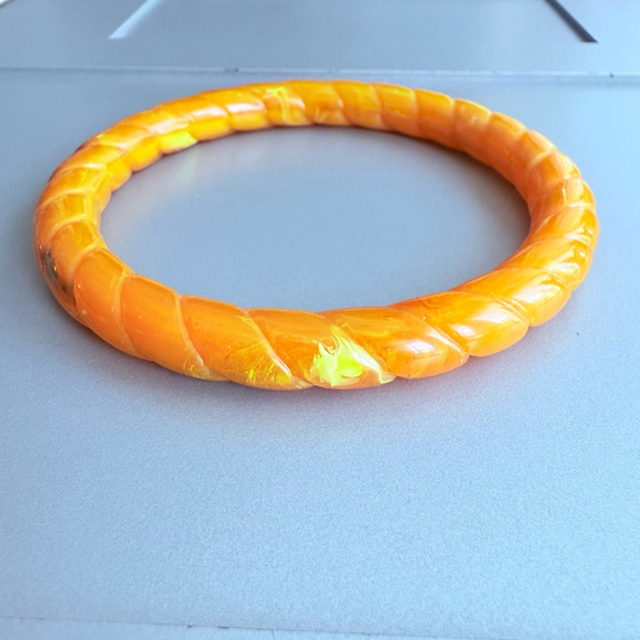 Bakelite Butterscotch Egg Yolk Amber Marble Rope Twist Bangle Bracelet Vintage - Picture 4 of 5
